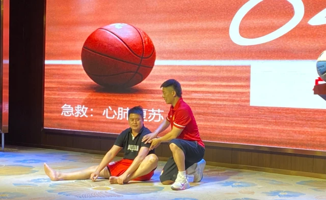专业控卫如何调整心态应对高强度比赛_2